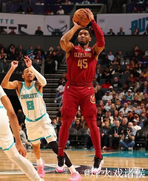 骑士大胜76人豪取13连胜 唐斯46+10尼克斯惜败公牛