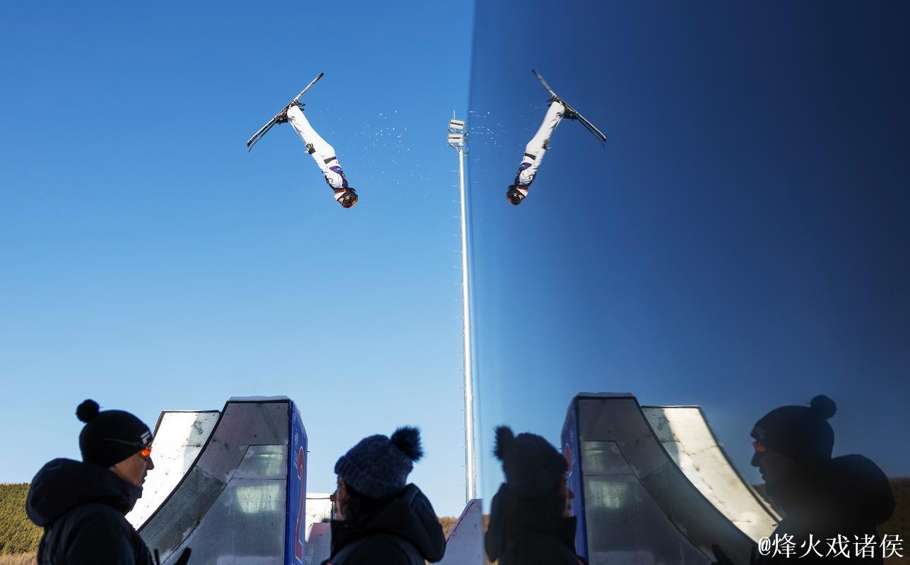 惊喜连连稳中求进 中国空中技巧队备战米兰